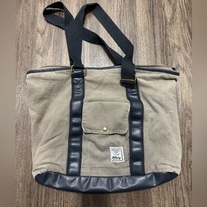 Hilroy Tote